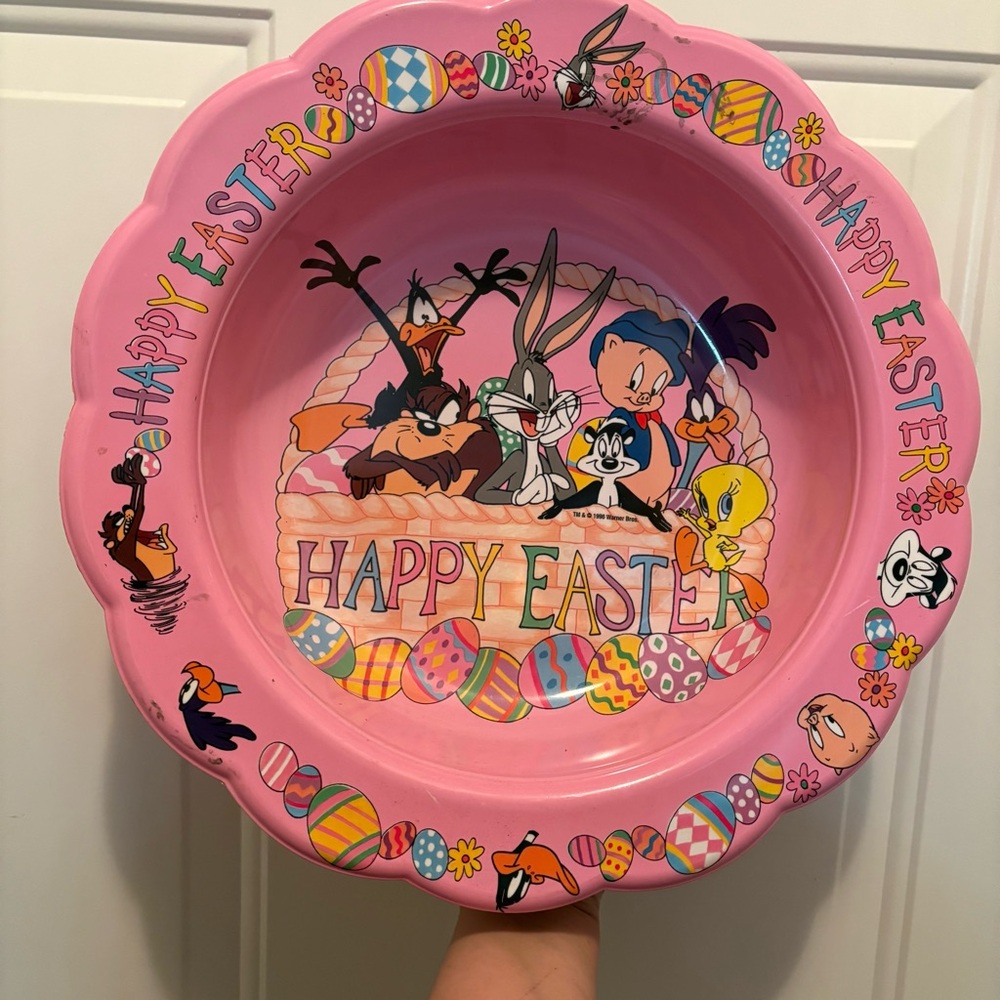 Pink Looney Tunes "Happy Easter" Plastic Party Bowl